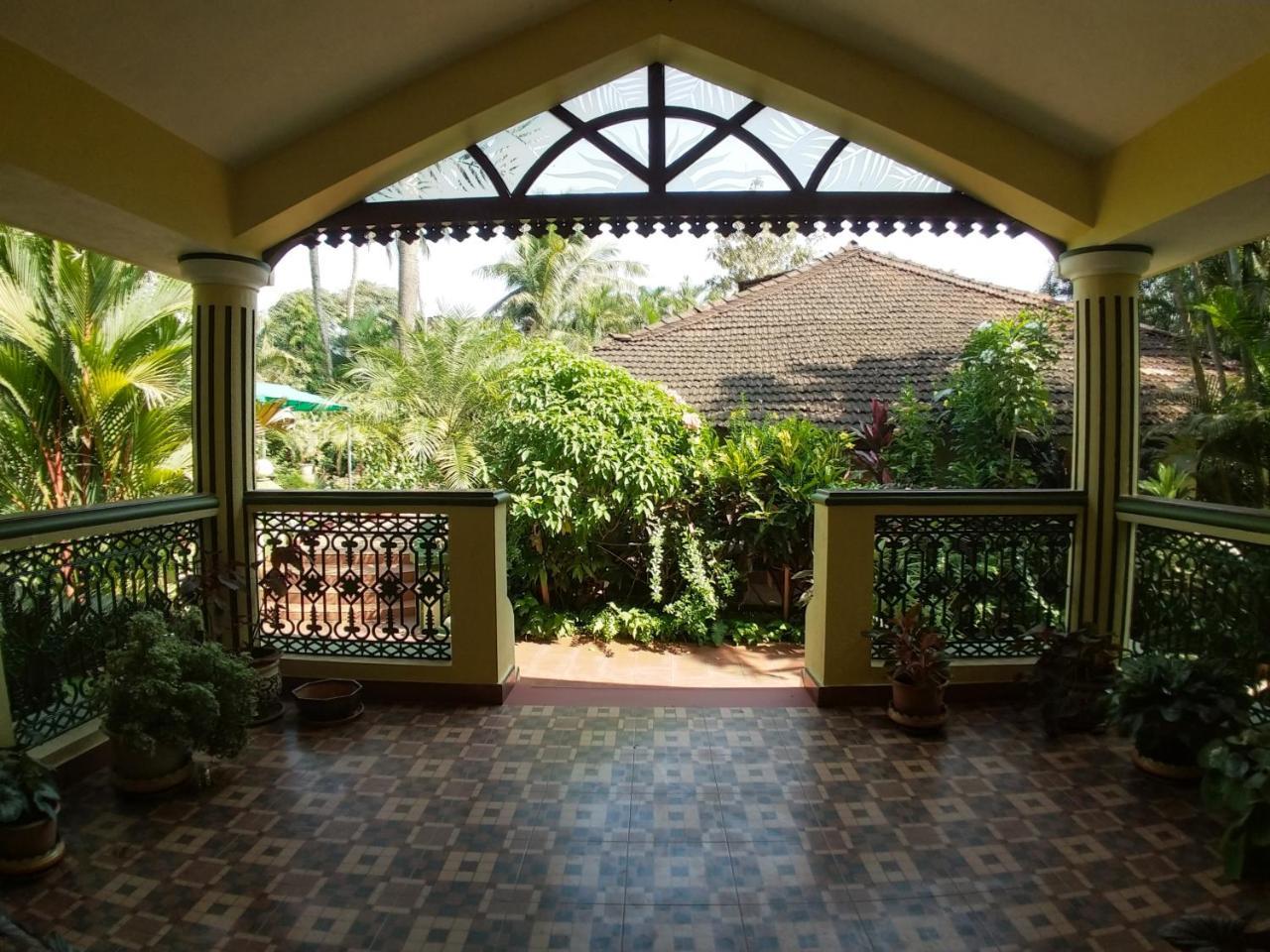 Palm Grove Cottages - Leisure Resort 베나울림 외부 사진